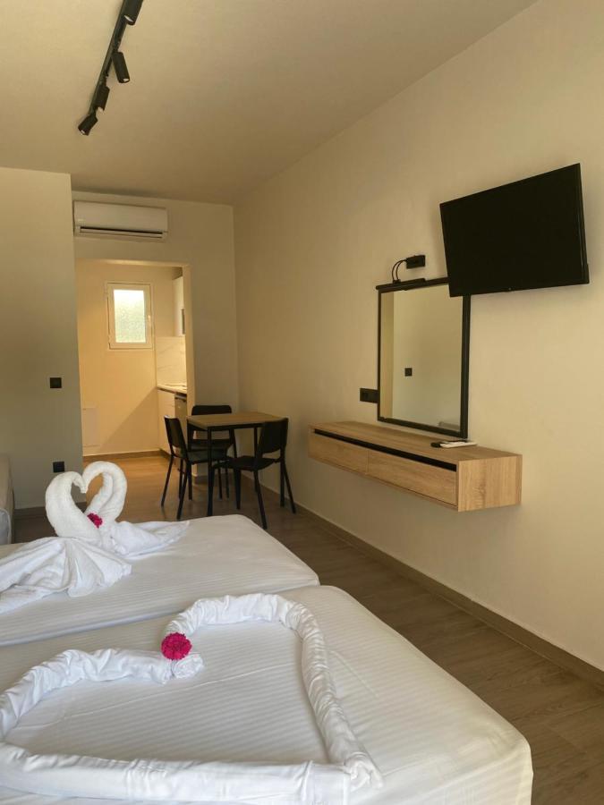 Barbie Hotel Apartments Ялиссос Экстерьер фото